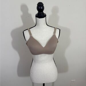 Warner's Classic Tan Bra size 38B